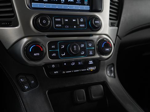 Used 2017 GMC Yukon XL SLT image 24