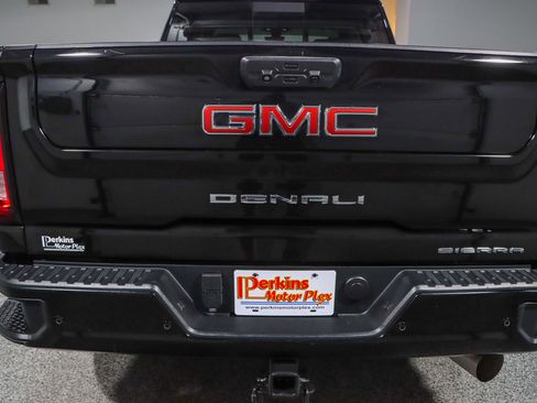 Used 2021 GMC Sierra 2500 Denali w/ Denali Ultimate Package AWD/4WD image 8