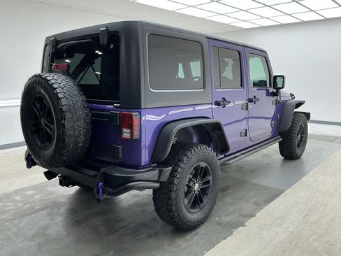 Used 2017 Jeep Wrangler Unlimited Sahara image 4