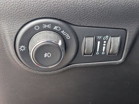 Used 2023 Jeep Compass High Altitude AWD/4WD image 46