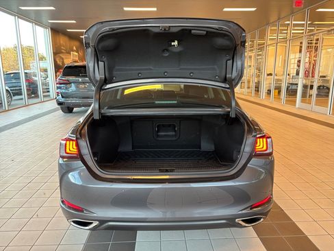 Used 2023 Lexus ES 350 w/ Premium Package image 16