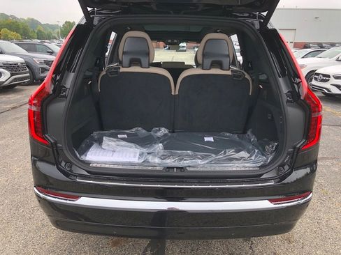New 2026 Volvo XC90 B6 Plus w/ Protection Package Premier image 40
