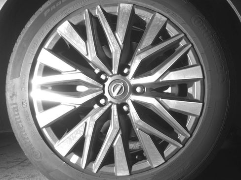 Used 2025 Nissan Altima 2.5 SV FWD image 13