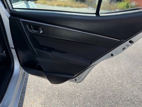 Used 2018 Toyota Corolla LE image 41