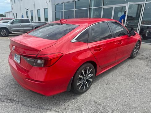 Used 2024 Honda Civic EX image 3