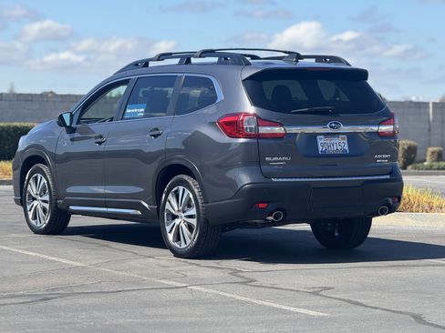 Used 2022 Subaru Ascent Limited w/ Technology Package image 4