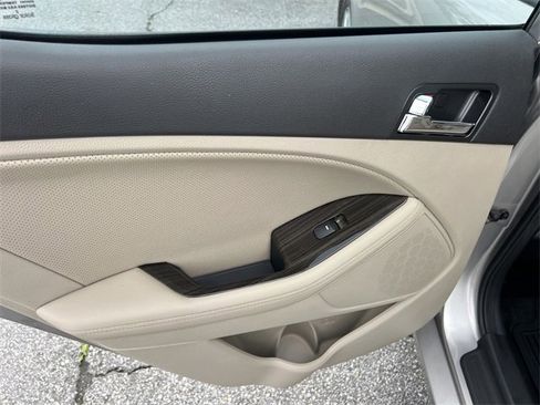 Used 2013 Kia Optima EX image 22