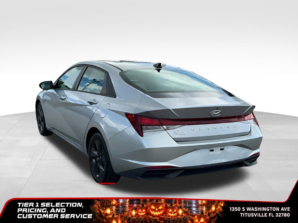 Used 2021 Hyundai Elantra SEL w/ Convenience Package FWD image 4