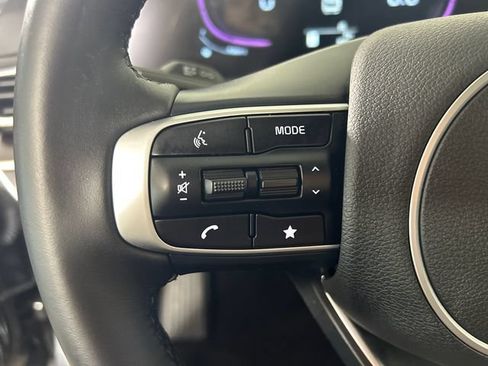 Used 2025 Kia Sportage EX FWD image 14