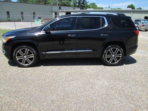 Used 2017 GMC Acadia Denali w/ Technology Package FWD image 88