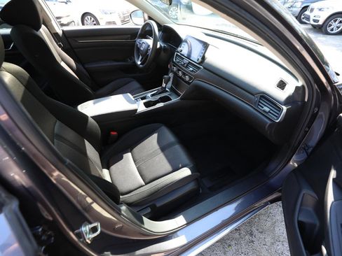 Used 2020 Honda Accord EX image 10