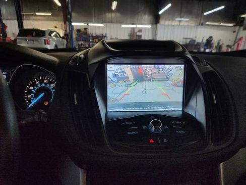 Used 2016 Ford Escape SE w/ Equipment Group 201A image 15