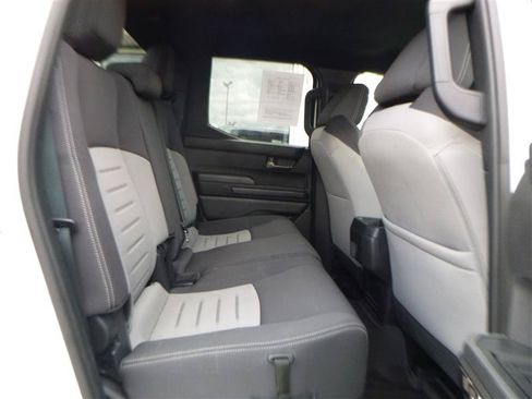 Used 2025 Toyota Tacoma TRD Off-Road AWD/4WD image 8