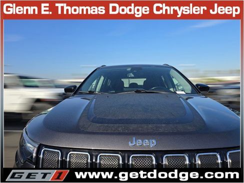 Certified 2022 Jeep Compass Limited w/ Mopar Graphics Package image 5