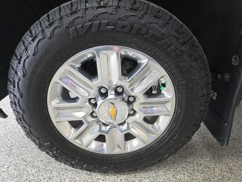 Used 2025 Chevrolet Silverado 3500 High Country w/ High Country Premium Package AWD/4WD image 29