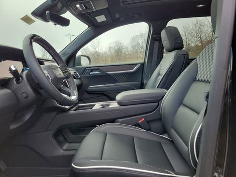 New 2026 GMC Acadia Denali w/ Super Cruise Package image 17