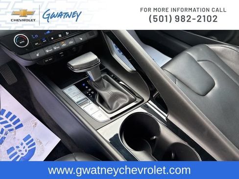 Used 2024 Hyundai Elantra Limited FWD image 18