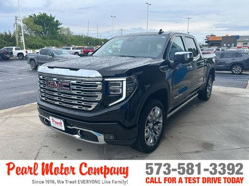 Used 2025 GMC Sierra 1500 Denali w/ Denali Reserve Package AWD/4WD image 8