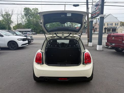 Used 2018 MINI Cooper 2-Door Hardtop FWD image 19