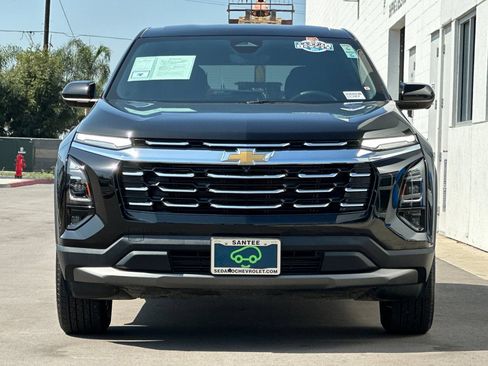 Used 2025 Chevrolet Equinox LT w/ Safety and Technology Package FWD image 9