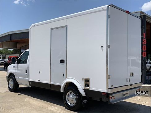 Used 2023 Ford E-350 and Econoline 350 Super Duty w/ Power Windows & Locks Group RWD image 6