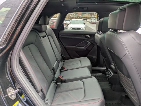 Certified 2025 Audi Q3 2.0T Premium Plus w/ Premium Plus Package image 27