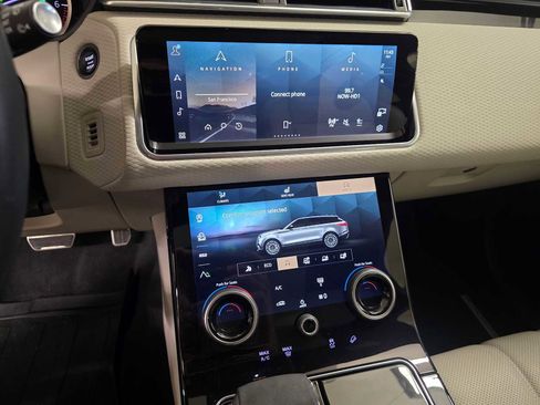 Certified 2023 Land Rover Range Rover Velar R-Dynamic S image 32
