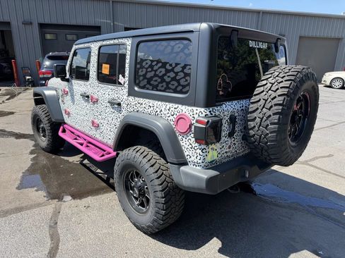 Used 2020 Jeep Wrangler Unlimited Sport S AWD/4WD image 2