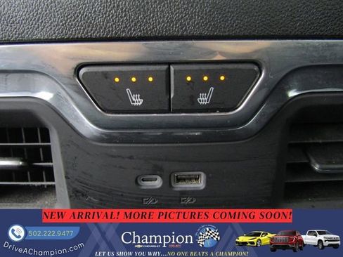 Used 2024 GMC Sierra 1500 Denali AWD/4WD image 13