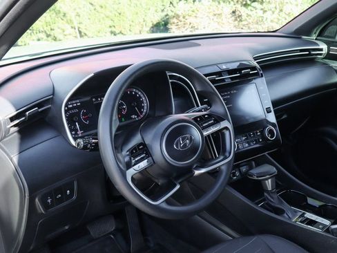 Used 2024 Hyundai Santa Cruz SE image 18