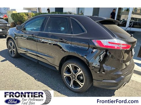 Used 2023 Ford Edge ST AWD/4WD image 6