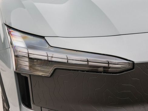 New 2026 Volvo EX30 Cross Country Ultra w/ Protection Package Premier image 15