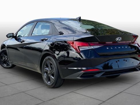 Certified 2023 Hyundai Elantra SEL FWD image 11