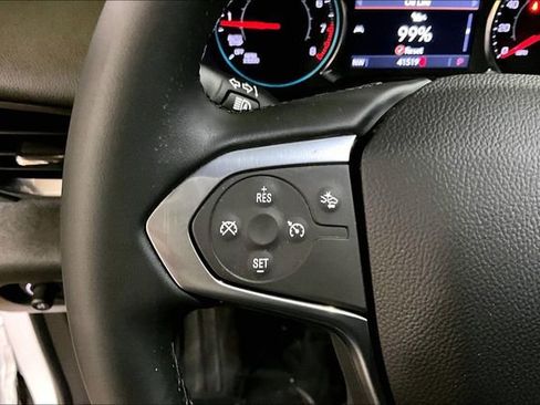 Used 2023 Chevrolet Traverse LT image 20