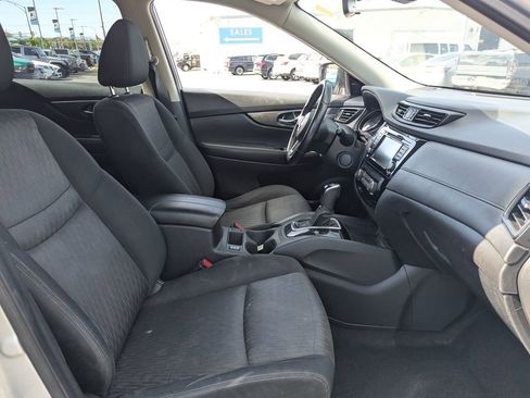 Used 2020 Nissan Rogue SV AWD/4WD image 34