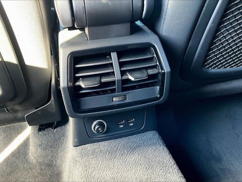 Used 2019 Audi Q3 2.0T Premium Plus image 24