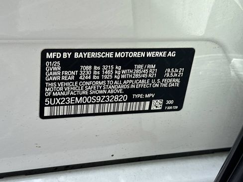 Used 2025 BMW X7 xDrive40i AWD/4WD image 29