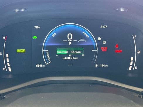 Used 2025 Toyota Camry SE w/ Convenience Package FWD image 23