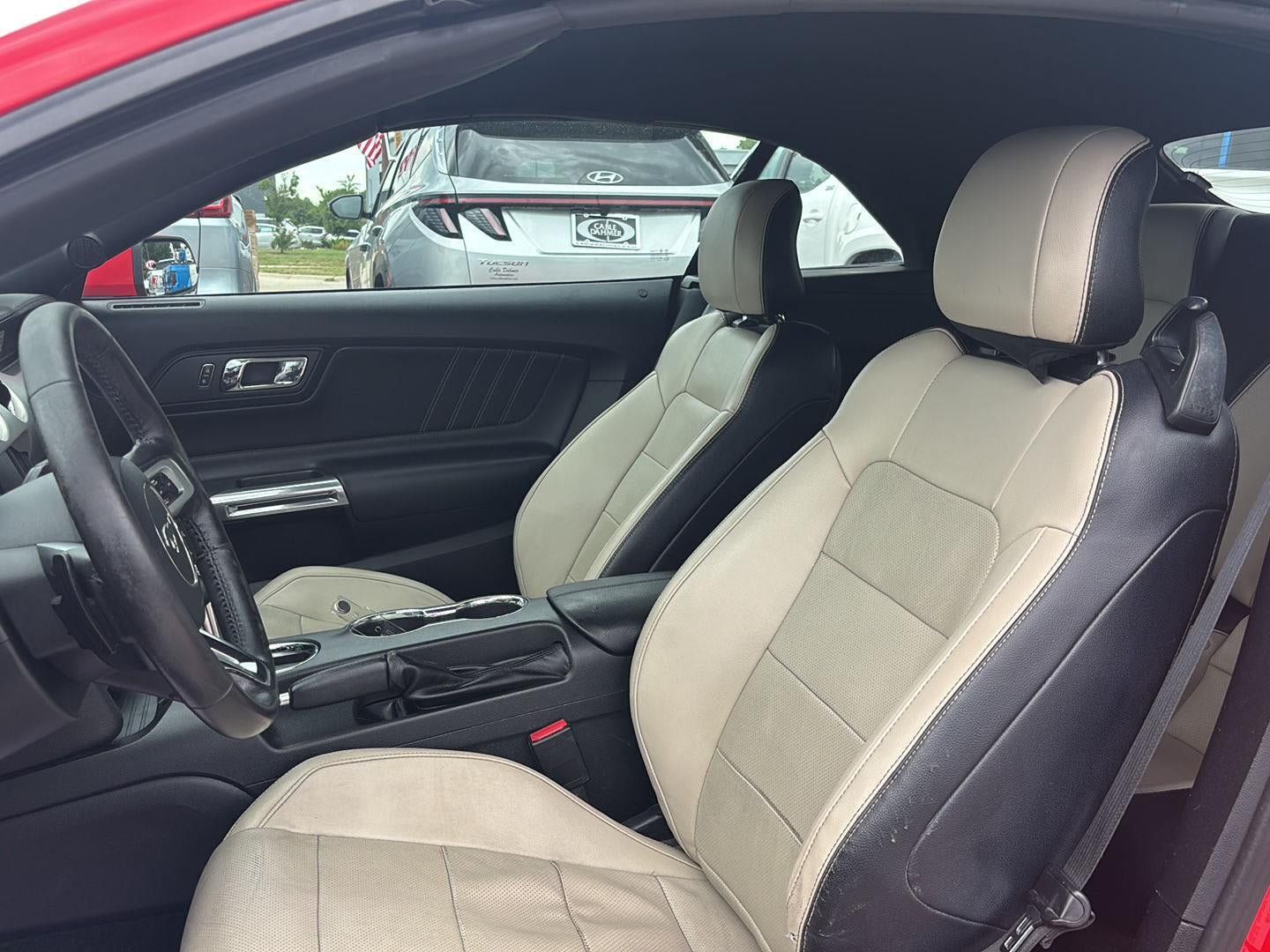 Used 2016 Ford Mustang Premium RWD image 9