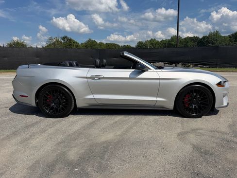 Used 2019 Ford Mustang Premium RWD image 6
