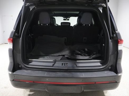 Used 2022 Lincoln Navigator Reserve AWD/4WD image 20