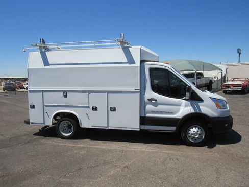 Used 2020 Ford Transit 350 DRW w/ Interior Upgrade Package RWD image 5