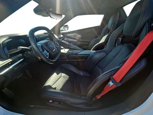 Used 2024 Chevrolet Corvette Stingray Premium Conv w/ Z51 Performance Package image 9