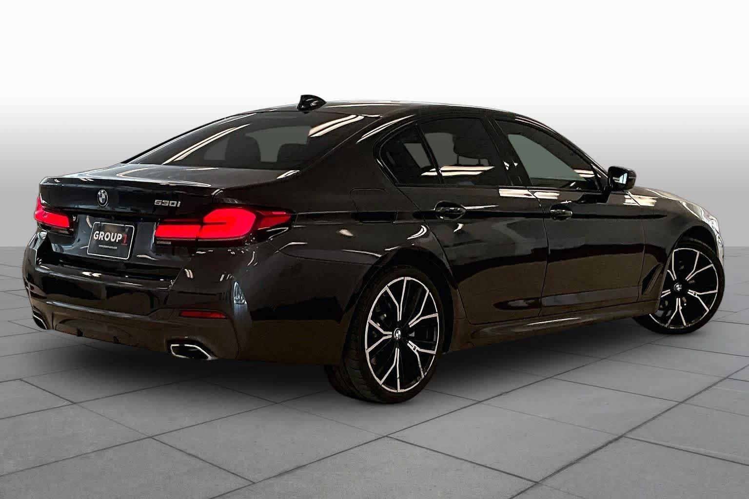 Used 2021 BMW 530i w/ M Sport Package RWD image 11