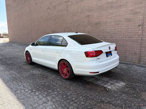 Used 2017 Volkswagen Jetta GLI image 3