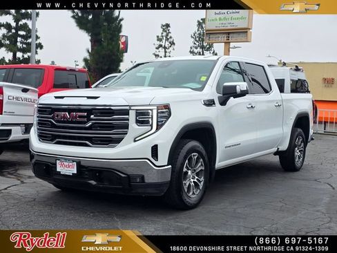 Used 2025 GMC Sierra 1500 SLT RWD image 1
