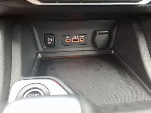 Used 2024 Nissan Sentra SV FWD image 12