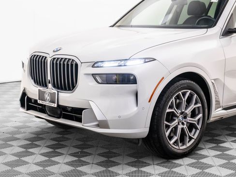 Certified 2025 BMW X7 xDrive40i w/ Executive Package image 40