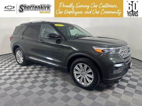 Used 2023 Ford Explorer Limited image 1