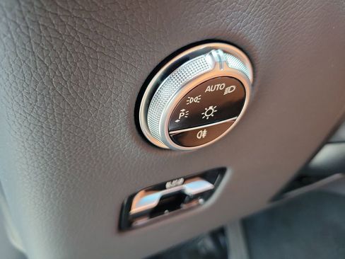 New 2026 Mercedes-Benz GLC 300 image 23